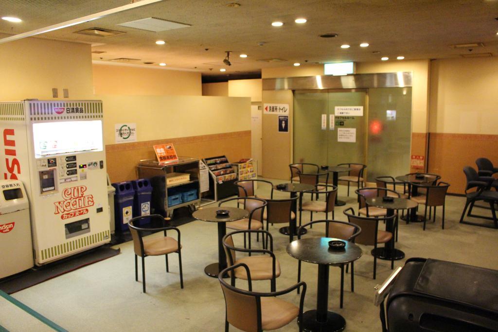 Capsule Hotel Asahi Plaza Shinsaibashi Osaka Exterior photo
