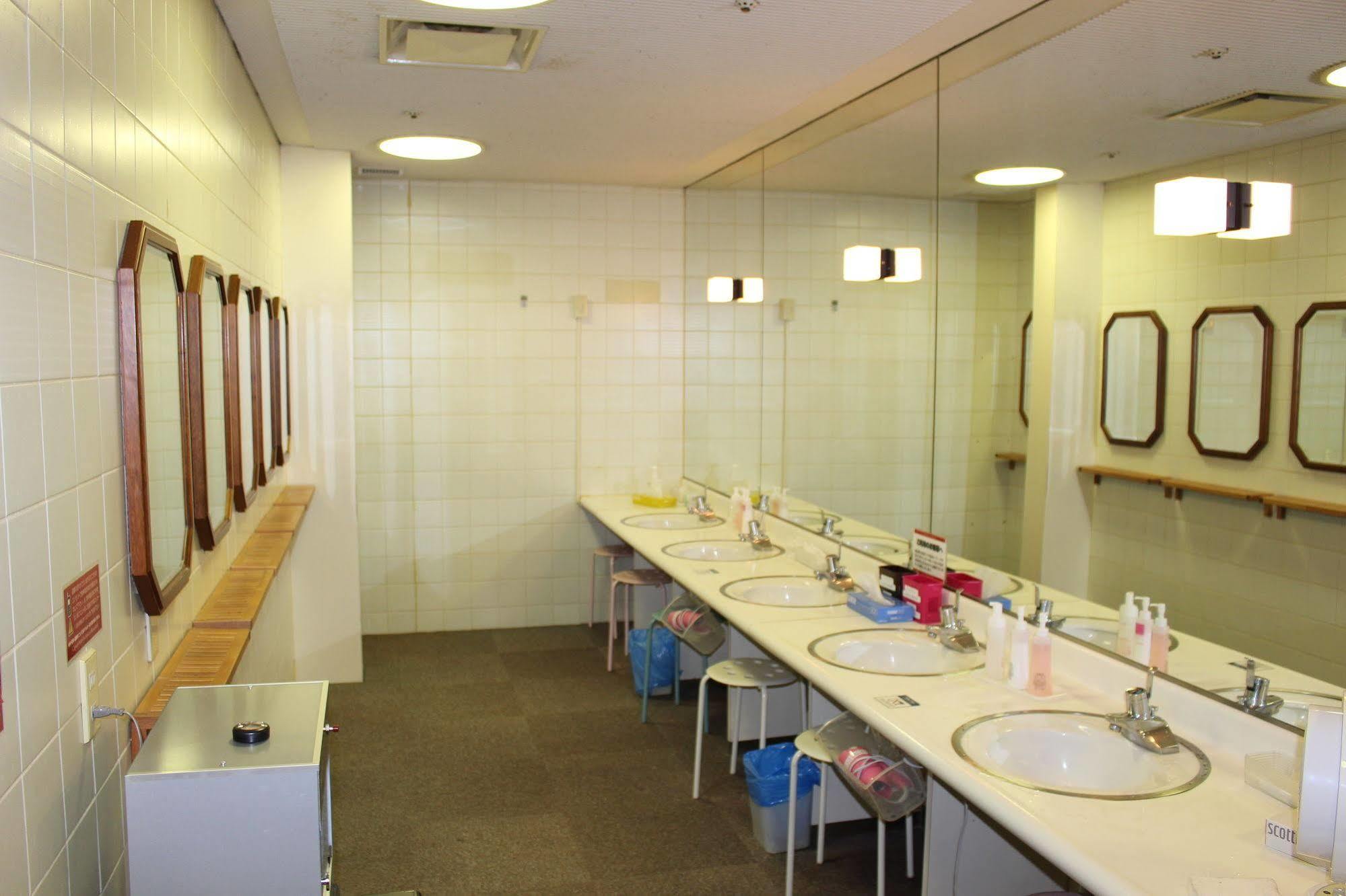 Capsule Hotel Asahi Plaza Shinsaibashi Osaka Exterior photo